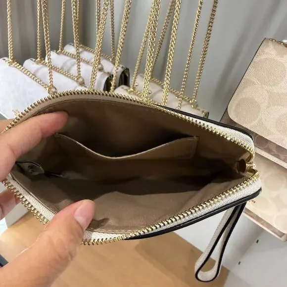 Coach Corner Zip Wristlet With Heart Rivets CDF06 - Picture 3 of 4